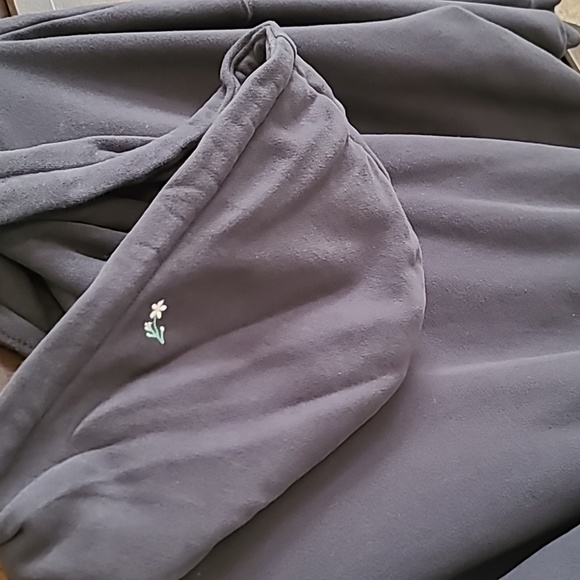 AE zipper hoodie - Picture 6 of 8